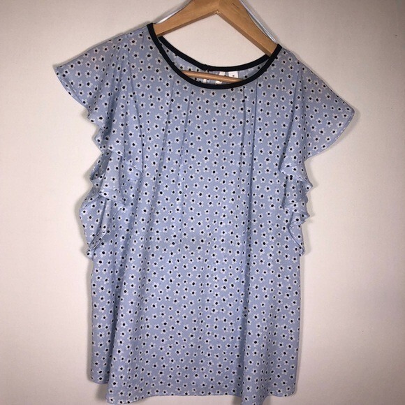 Elle Tops - ELLE Blue Short Sleeve Floral Blouse Size‎ Medium